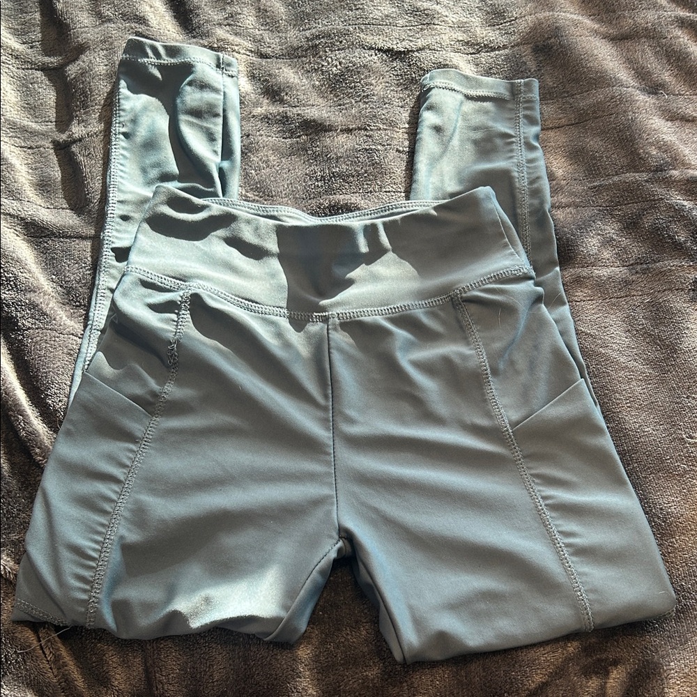 Runway Kids Blue Leggings size M 8-10